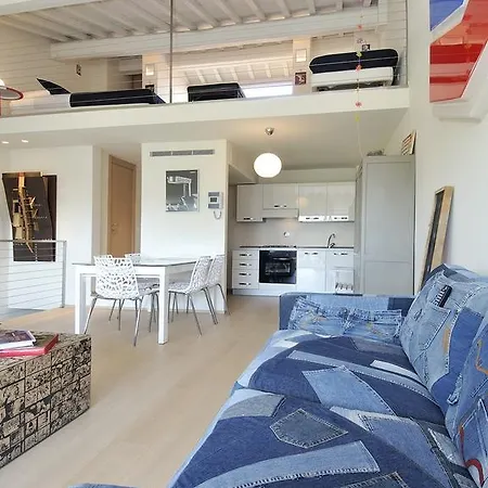 Loft In *